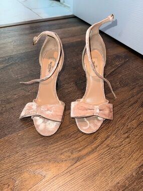 VALENTINO Blush velvet bow ankle-strap heels